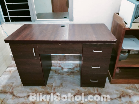 Reading Table